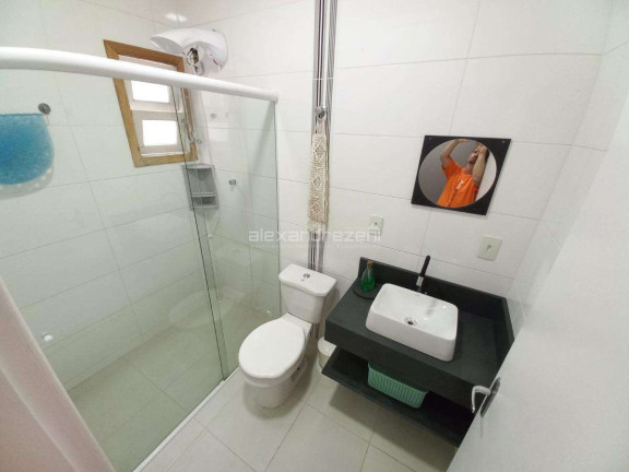 Imagem Sobrado com 3 Quartos para Temporada, em Bombas - Bombinhas Imagem Sobrado com 3 Quartos para Temporada, em Bombas - Bombinhas