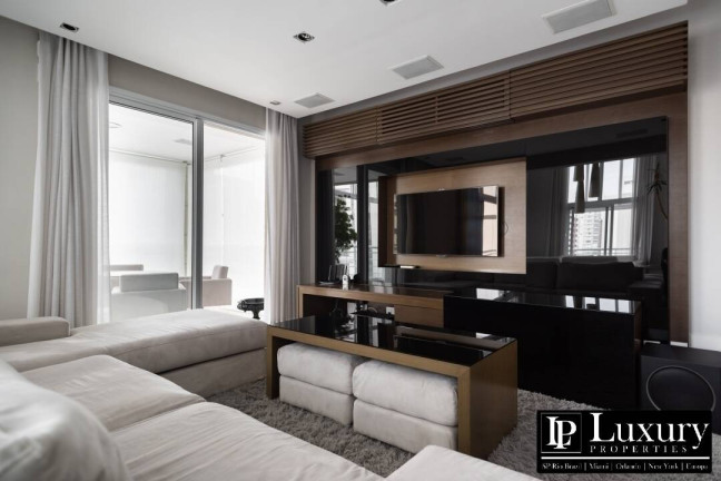 Imagem Apartamento com 4 Quartos à Venda, 346 m² em Moema - São Paulo Imagem Apartamento com 4 Quartos à Venda, 346 m² em Moema - São Paulo