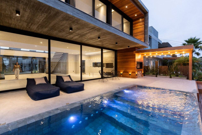 Casa com 5 Quartos à Venda, 441 m² em Centro - Xangri-lá