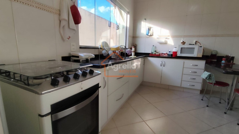 Imagem Casa com 3 Quartos à Venda, 168 m² em Jardim Patrícia - Mogi Mirim Imagem Casa com 3 Quartos à Venda, 168 m² em Jardim Patrícia - Mogi Mirim