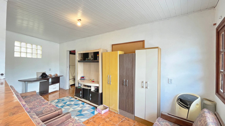 Imagem Casa com 3 Quartos à Venda, 156 m² em Vila Nova - Porto Alegre Imagem Casa com 3 Quartos à Venda, 156 m² em Vila Nova - Porto Alegre