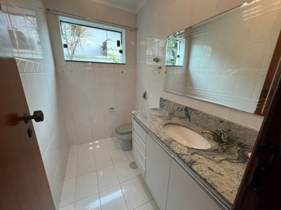 Imagem Sobrado com 5 Quartos à Venda, 200 m² em Centro - Peruíbe Imagem Sobrado com 5 Quartos à Venda, 200 m² em Centro - Peruíbe