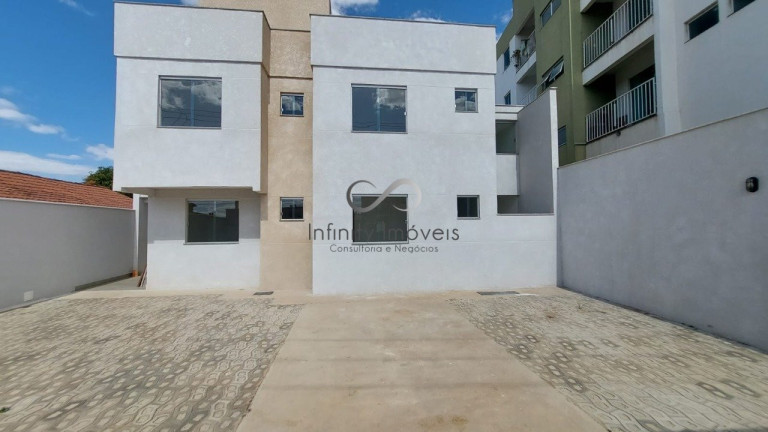 Apartamento com 2 Quartos à Venda, 67 m² em Célvia - Vespasiano
