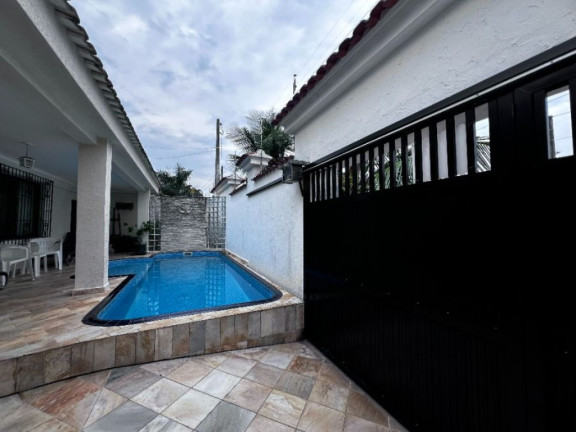 Imagem Casa com 4 Quartos à Venda, 230 m² em Balneario Florida - Praia Grande Imagem Casa com 4 Quartos à Venda, 230 m² em Balneario Florida - Praia Grande