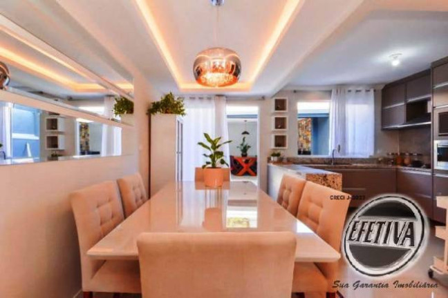 Imagem Casa com 4 Quartos à Venda, 372 m² em Guabirotuba - Curitiba
