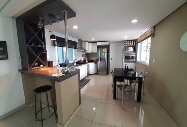 Imagem Sobrado com 3 Quartos à Venda, 208 m² em Bela Vista - Canoas