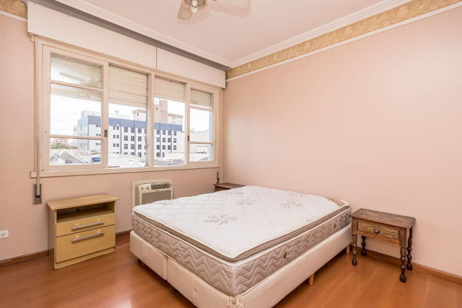 Imagem Apartamento com 2 Quartos à Venda, 75 m² em Santana - Porto Alegre