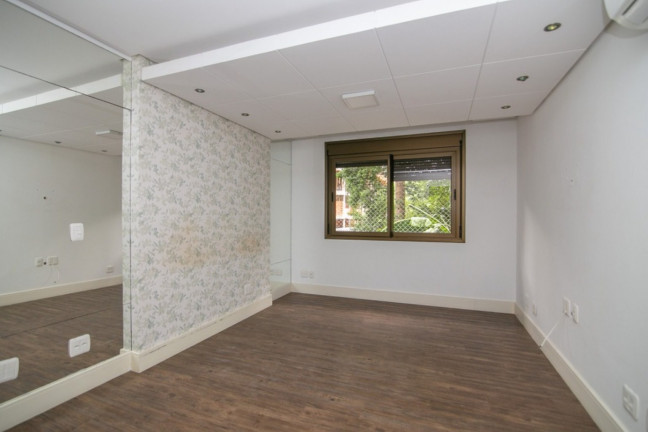 Imagem Imóvel com 3 Quartos à Venda, 190 m² em Petrópolis - Porto Alegre