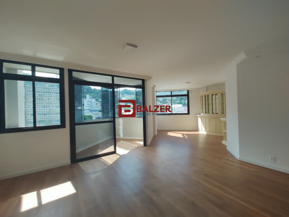 Imagem Apartamento com 3 Quartos à Venda, 197 m² em Centro - Florianópolis Imagem Apartamento com 3 Quartos à Venda, 197 m² em Centro - Florianópolis