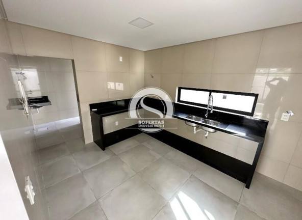 Imagem Casa com 5 Quartos à Venda, 196 m² Imagem Casa com 5 Quartos à Venda, 196 m²