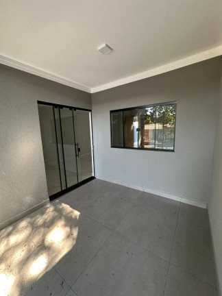 Imagem Casa com 3 Quartos à Venda, 76 m² em Parque Residencial Aeroporto - Maringa