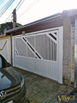 Casa com 2 Quartos à Venda,  em Vila Zeze - Jacareí