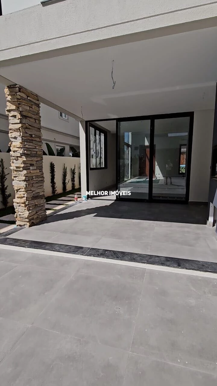 Imagem Casa com 3 Quartos à Venda, 307 m² em Centro - Camboriú