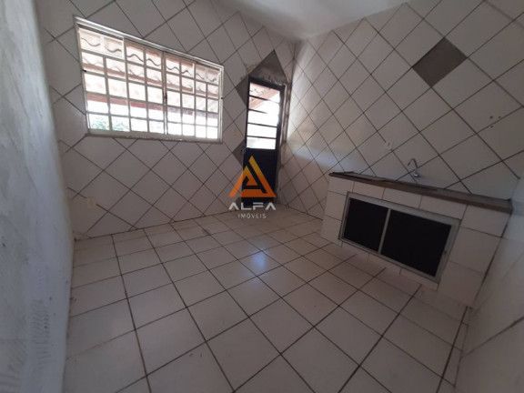 Imagem Casa com 2 Quartos à Venda, 70 m²
