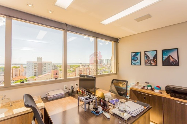 Sala Comercial à Venda, 54 m² em Menino Deus - Porto Alegre