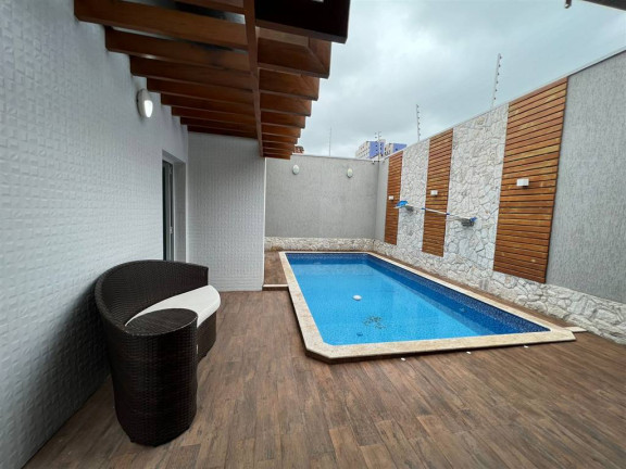 Imagem Casa com 3 Quartos à Venda, 180 m² em Maracanã - Praia Grande Imagem Casa com 3 Quartos à Venda, 180 m² em Maracanã - Praia Grande