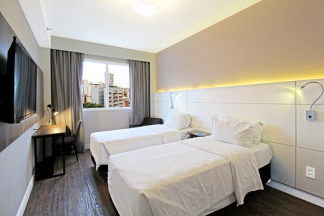 Imagem Imóvel com 1 Quarto à Venda, 23 m² em Cidade Baixa - Porto Alegre Imagem Imóvel com 1 Quarto à Venda, 23 m² em Cidade Baixa - Porto Alegre