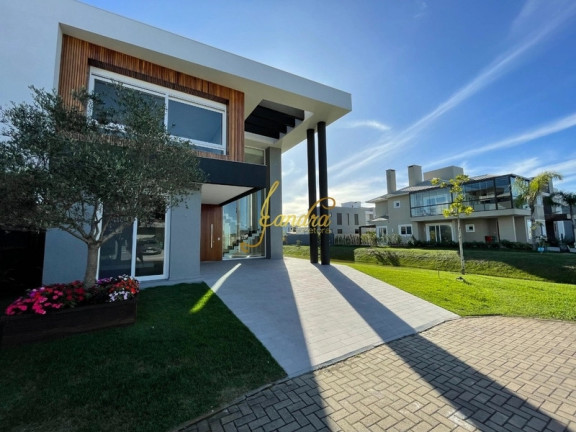 Imagem Casa de Condomínio com 4 Quartos à Venda, 239 m² em Centro - Xangri-la