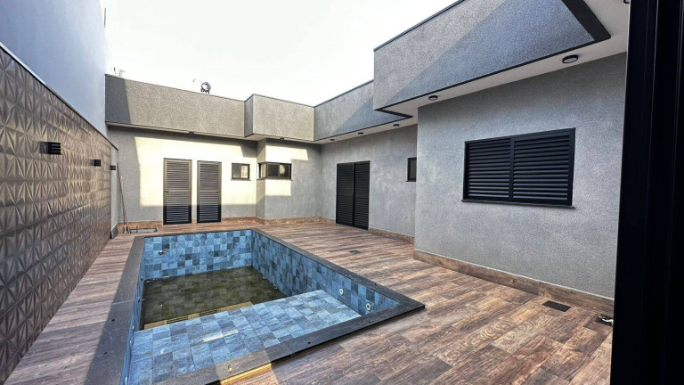 Casa com 3 Quartos à Venda, 328 m² em Turista Ii - Caldas Novas