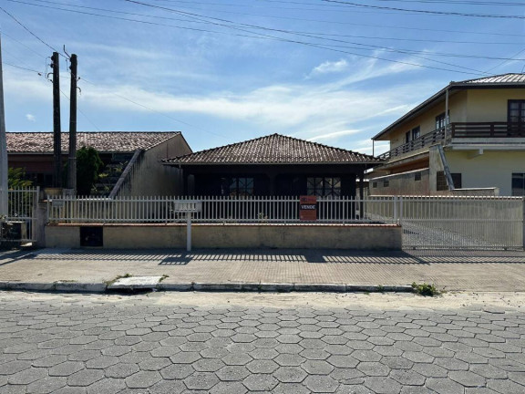 Imagem Casa com 3 Quartos à Venda, 145 m² em Centro - Balneário Barra Do Sul Imagem Casa com 3 Quartos à Venda, 145 m² em Centro - Balneário Barra Do Sul