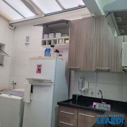 Imagem Apartamento com 2 Quartos à Venda, 42 m² em Vila Scarpelli - Santo André