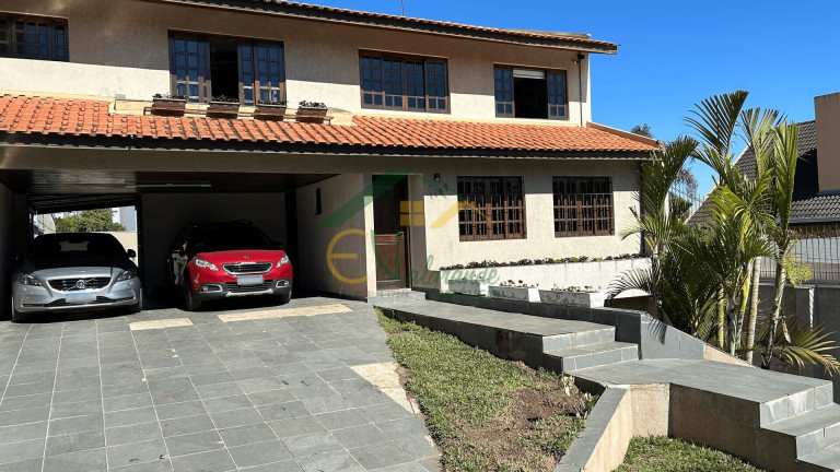 Imagem Sobrado com 4 Quartos à Venda, 275 m² em Tingui - Curitiba Imagem Sobrado com 4 Quartos à Venda, 275 m² em Tingui - Curitiba