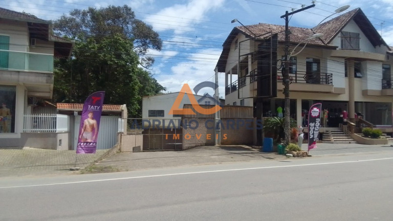 Imagem Imóvel com 3 Quartos à Venda, 836 m² em Centro - Ilhota Imagem Imóvel com 3 Quartos à Venda, 836 m² em Centro - Ilhota
