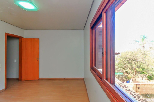 Imagem Casa com 3 Quartos à Venda, 337 m² em Cascata - Porto Alegre