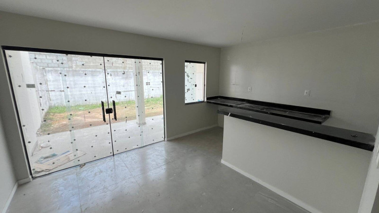 Imagem Casa com 3 Quartos à Venda, 200 m² em Papagaio - Feira De Santana Imagem Casa com 3 Quartos à Venda, 200 m² em Papagaio - Feira De Santana