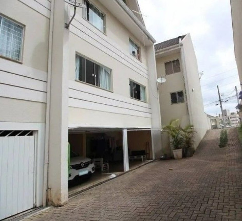 Imagem Casa com 3 Quartos à Venda, 206 m² em Guaíra - Curitiba