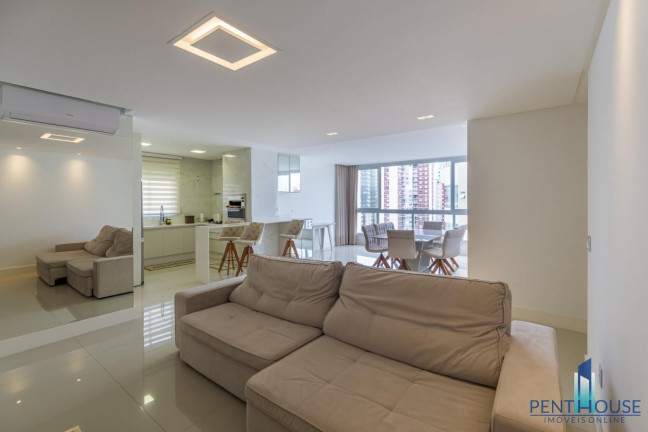 Imagem Apartamento com 3 Quartos à Venda, 128 m² em Centro - Balneário Camboriú Imagem Apartamento com 3 Quartos à Venda, 128 m² em Centro - Balneário Camboriú
