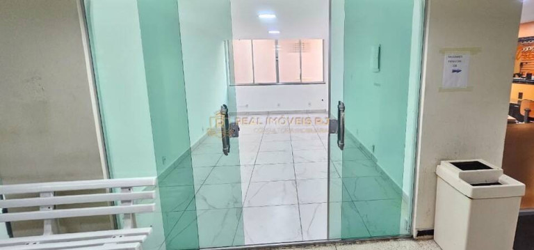 Sala Comercial à Venda, 20 m² em Copacabana - Rio De Janeiro