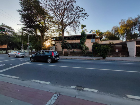 Imagem Casa com 3 Quartos para Alugar, 450 m² em Centro - Taubaté Imagem Casa com 3 Quartos para Alugar, 450 m² em Centro - Taubaté