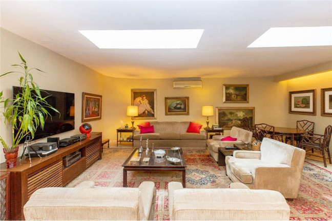 Imagem Casa com 3 Quartos à Venda, 400 m² em Jardim Morumbi - São Paulo Imagem Casa com 3 Quartos à Venda, 400 m² em Jardim Morumbi - São Paulo