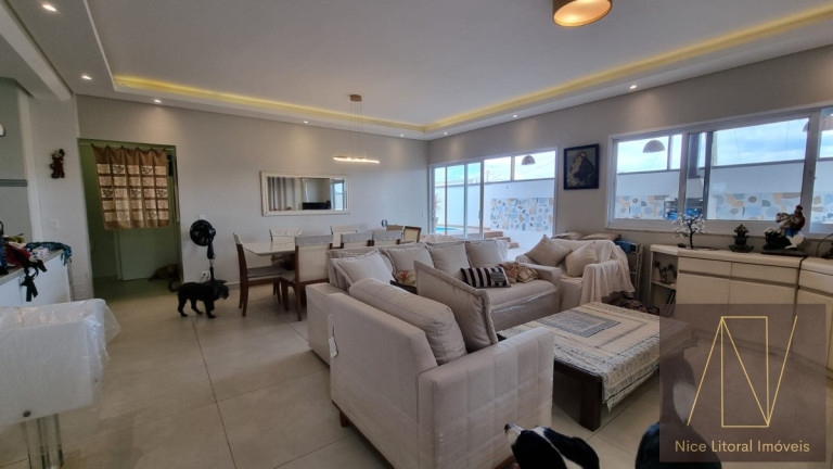Imagem Casa com 3 Quartos à Venda, 256 m² em Pontal De Santa Marina - Caraguatatuba Imagem Casa com 3 Quartos à Venda, 256 m² em Pontal De Santa Marina - Caraguatatuba
