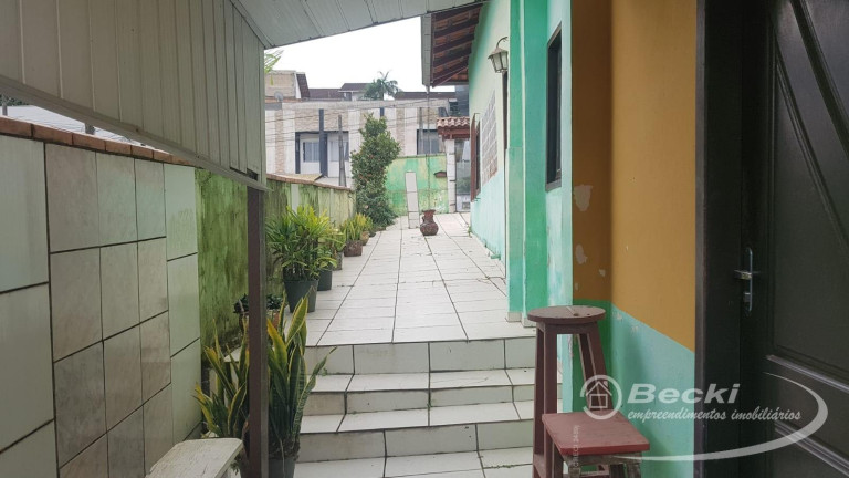 Imagem Casa com 3 Quartos à Venda, 177 m² em São Marcos - Joinville