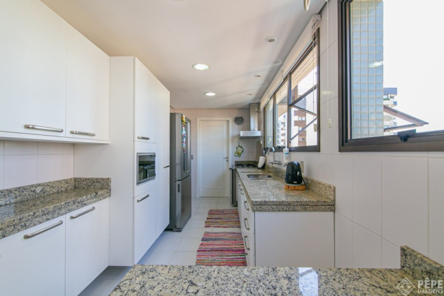 Imagem Apartamento com 3 Quartos à Venda, 243 m² em Rio Branco - Porto Alegre
