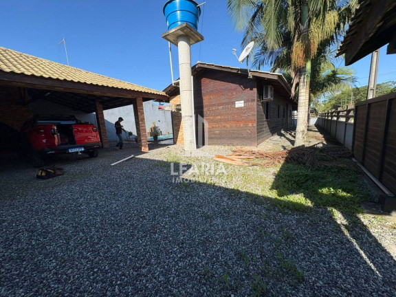 Imagem Casa com 3 Quartos à Venda, 190 m² em Brasilia - Itapoá