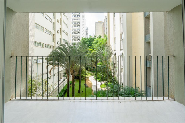 Imagem Imóvel com 3 Quartos à Venda, em Jardim Paulista - São Paulo Imagem Imóvel com 3 Quartos à Venda, em Jardim Paulista - São Paulo