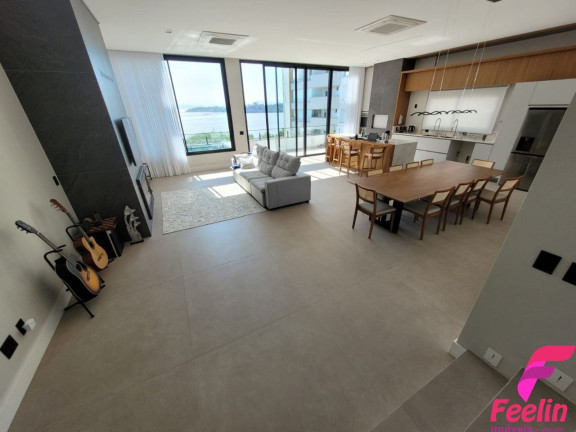 Imagem Casa com 3 Quartos à Venda, 405 m² em João Paulo - Florianópolis Imagem Casa com 3 Quartos à Venda, 405 m² em João Paulo - Florianópolis