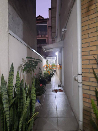 Imagem Sobrado com 3 Quartos à Venda, 124 m² em Jardim Santa Clara - Guarulhos Imagem Sobrado com 3 Quartos à Venda, 124 m² em Jardim Santa Clara - Guarulhos