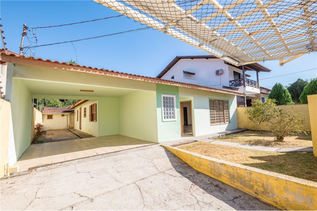 Casa com 6 Quartos à Venda,  em Córrego Grande - Florianópolis