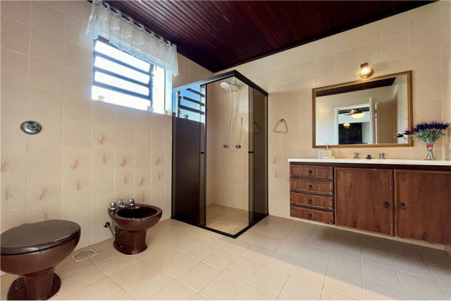 Imagem Casa com 3 Quartos à Venda, 300 m² em Jardim Carvalho - Porto Alegre Imagem Casa com 3 Quartos à Venda, 300 m² em Jardim Carvalho - Porto Alegre