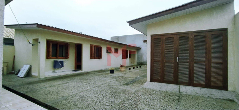 Imagem Casa com 5 Quartos à Venda, 180 m²em Capão Da Canoa - Capão Da Canoa