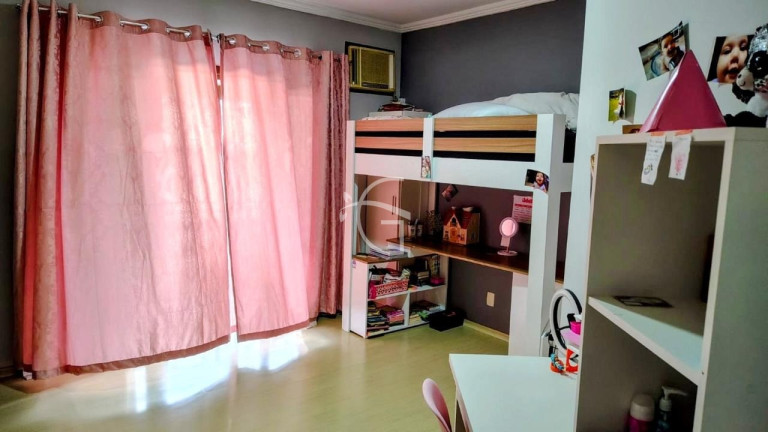Imagem Sobrado com 4 Quartos à Venda, em Guanabara - Joinville Imagem Sobrado com 4 Quartos à Venda, em Guanabara - Joinville