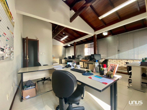 Imagem Casa com 5 Quartos à Venda, 320 m² em Barreiros - São José Imagem Casa com 5 Quartos à Venda, 320 m² em Barreiros - São José
