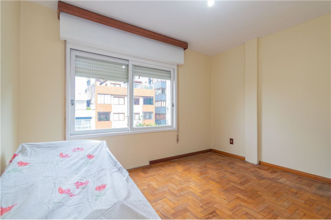 Imagem Imóvel com 3 Quartos à Venda,  em Auxiliadora - Porto Alegre