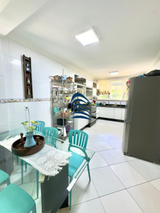 Imagem Casa com 6 Quartos à Venda, 321 m² em Portão - Lauro De Freitas Imagem Casa com 6 Quartos à Venda, 321 m² em Portão - Lauro De Freitas