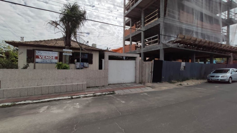 Imagem Imóvel com 1 Quarto à Venda,  em Centro - Imbituba