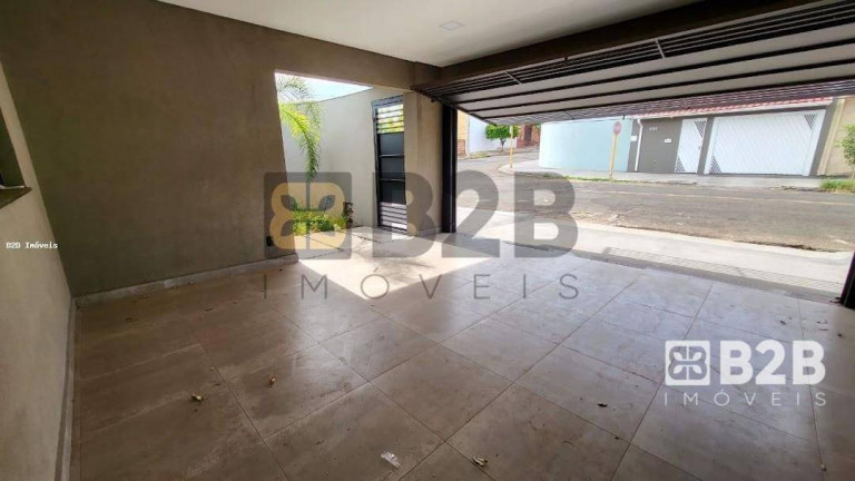 Casa com 2 Quartos à Venda, 100 m² em Parque Viaduto - Bauru